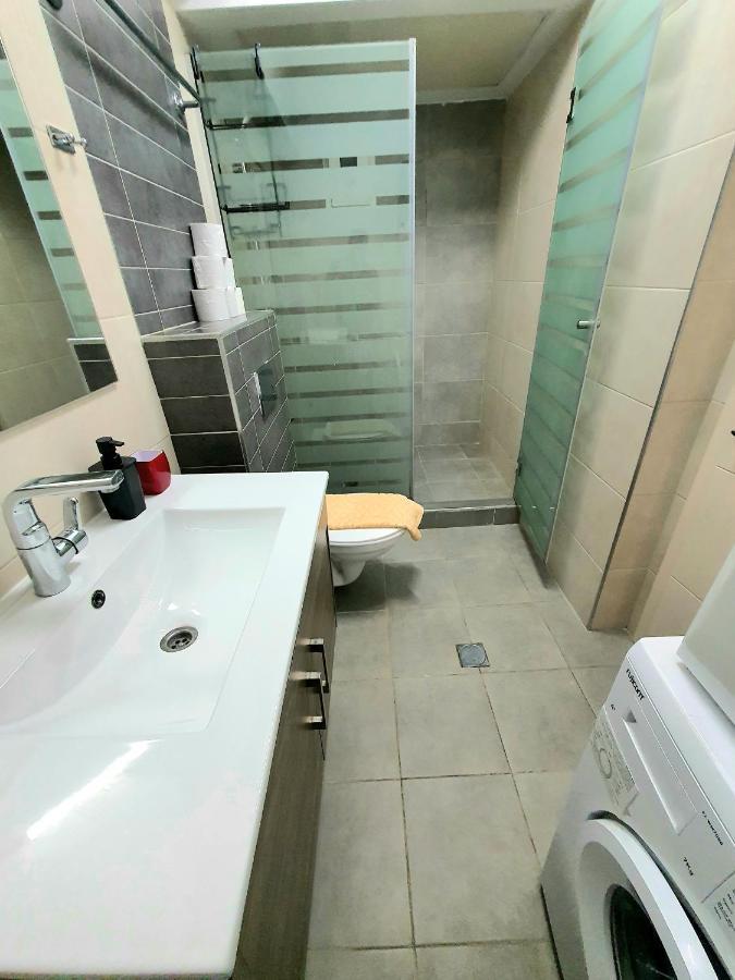 Barak Royal Suites 52 Garden - חמש דקות מהים ומהטיילת 엘라트 외부 사진